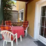 Apartament Yellow Rose *